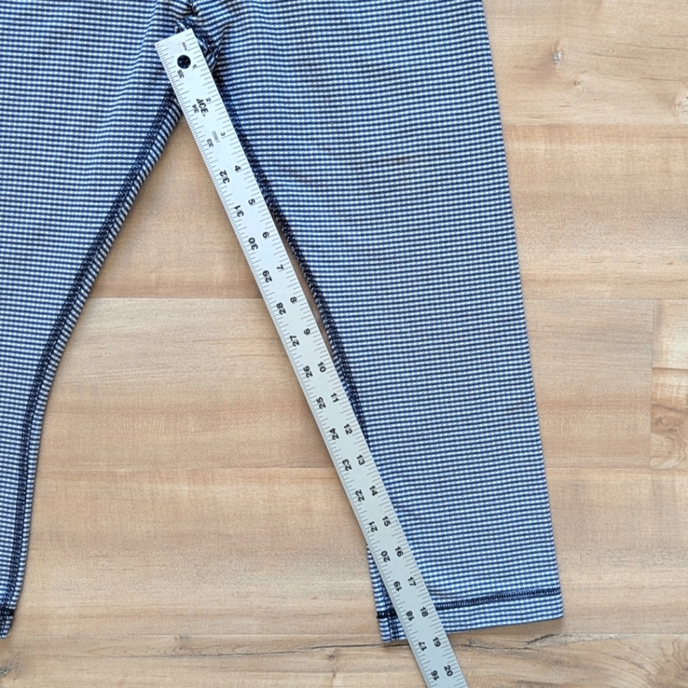 lululemon athletica Wunder Under Crop Leggings in Navy White Gingham - Size 8 - Picture 8 of 11